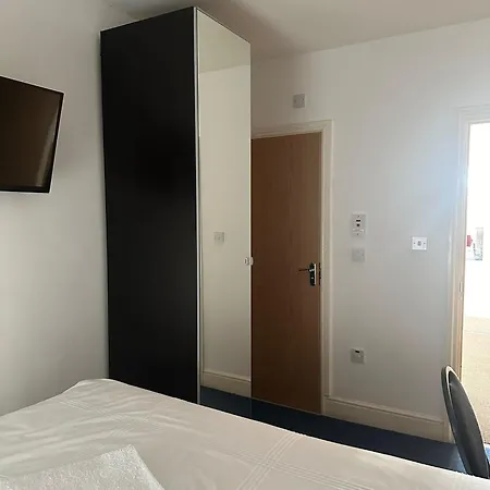 3 Luxury En-Suite Bedrooms Cardiff Exterior photo