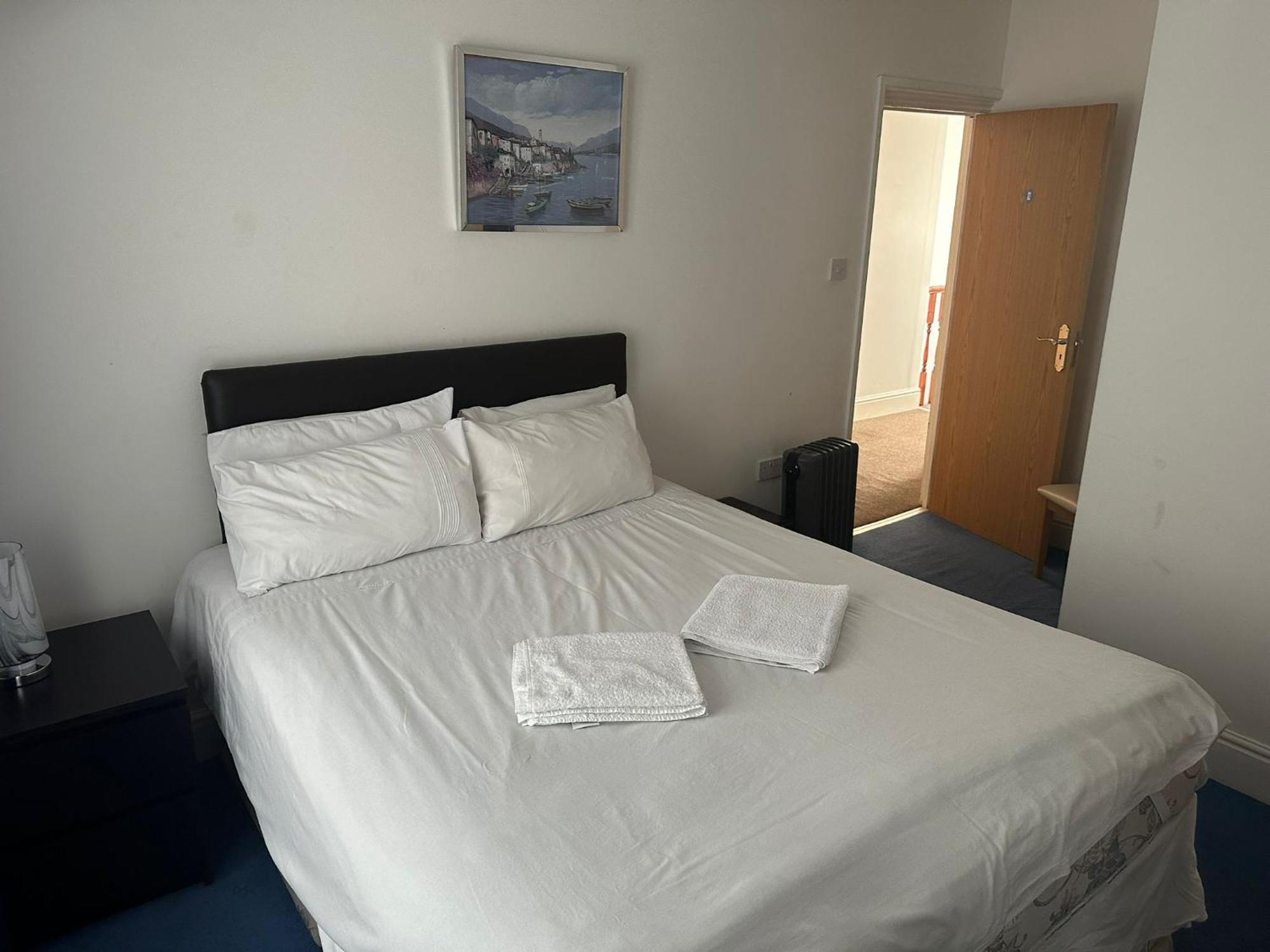 3 Luxury En-suite Bedrooms Homestay *